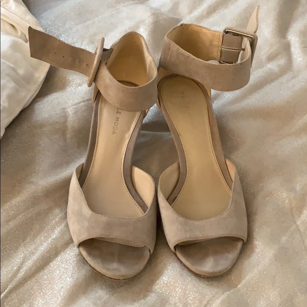 nude kitten heels